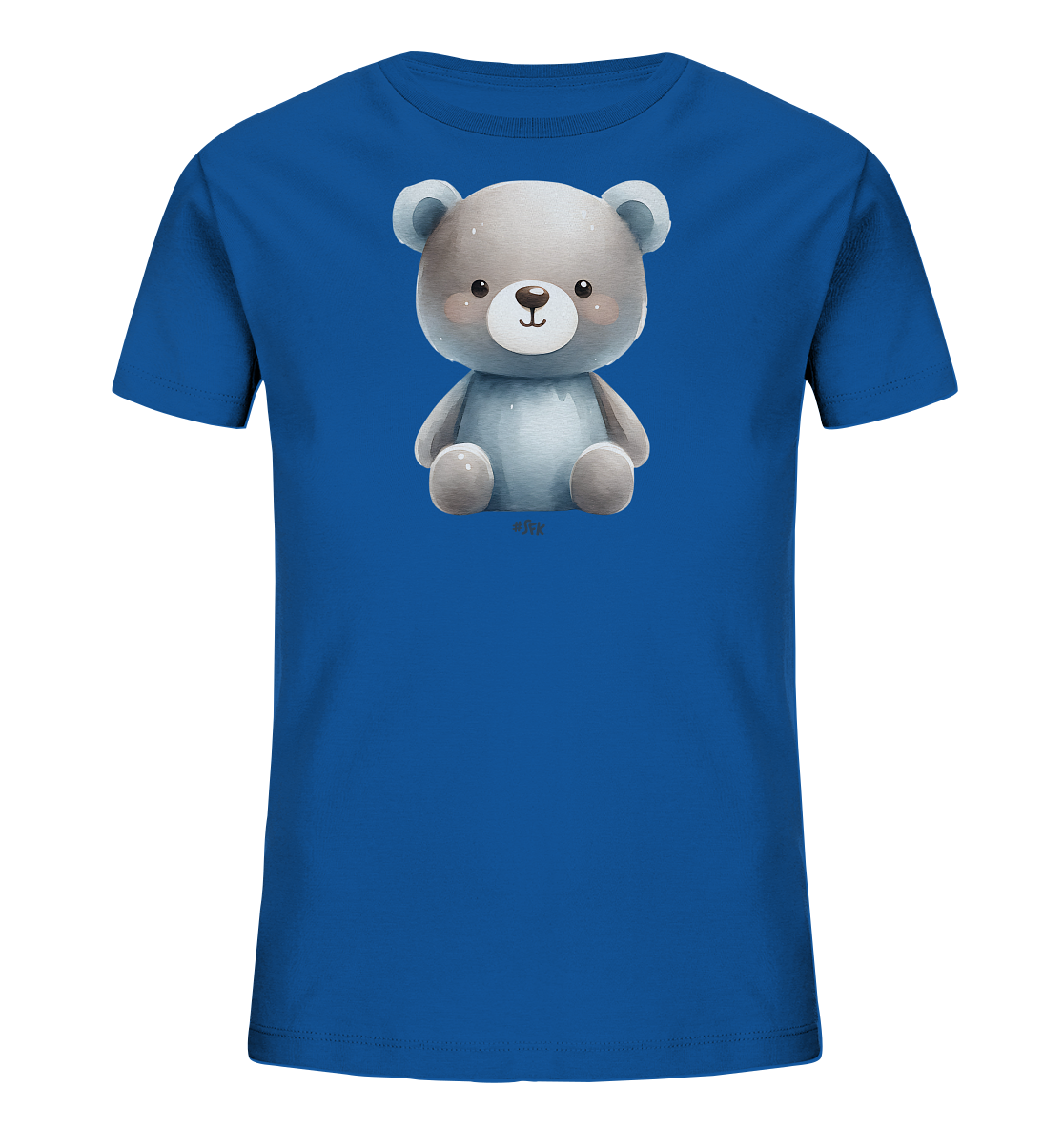 Onlineshop Shirts fuer Kinder - Das Bild zeigt ein blaues Kinder T-Shirt mit einem niedlichen Baerenmotiv. Der Baer sitzt in der Mitte des Shirts und hat graublaues Fell, rosa Wangen und grosse Augen. Sein Ausdruck ist freundlich und verspielt, was das Design besonders ansprechend fuer Kinder macht. Es ist eine einfache und suesse Illustration.