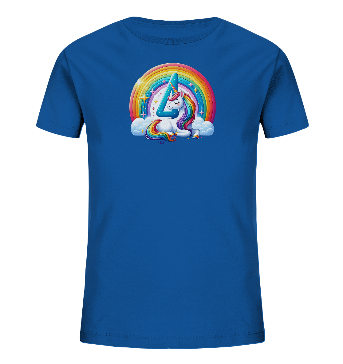 Onlineshop Shirts fuer Kinder - Dieses blaue Kinder T-Shirt ist mit einem zauberhaften Motiv verziert, das ein liegendes Einhorn auf Wolken unter einem strahlenden Regenbogen zeigt. Die Zahl '4' ist kunstvoll ueber dem Horn des Einhorns platziert. Funkelnde Sterne umgeben das froehliche Design. Ein ideales Shirt fuer kleine Einhorn-Fans.