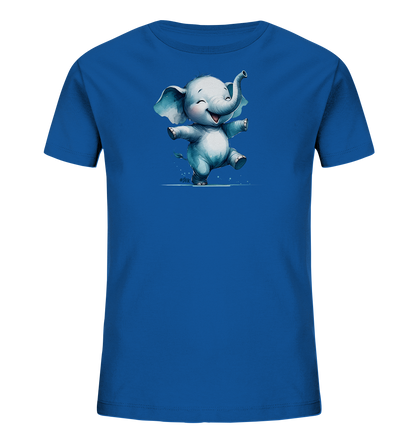 Onlineshop Shirts fuer Kinder - Dieses leuchtend blaue T-Shirt fuer Kinder zeigt eine Illustration eines tanzenden Elefanten. Der cartoonhafte Elefant hat ein breites Laecheln und die Arme weit ausgestreckt. Das Design wirkt sehr froehlich und dynamisch, ideal fuer aktive Kinder. Der Elefant in hellgrauen und blauen Toenen hebt sich gut vom blauen Hintergrund ab.