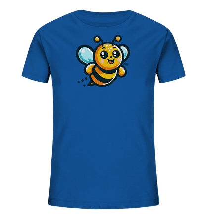 Onlineshop Shirts fuer Kinder - Das Bild zeigt ein blaues T-Shirt fuer Kinder mit einer freundlichen Comic-Biene auf der Vorderseite. Die Biene hat gelb-schwarze Streifen, helle Fluegel und ein laechelndes Gesicht. Sie scheint gerade zu fliegen, was durch die Punkte hinter ihr angedeutet wird. Das Design ist farbenfroh und ansprechend fuer Kinder.