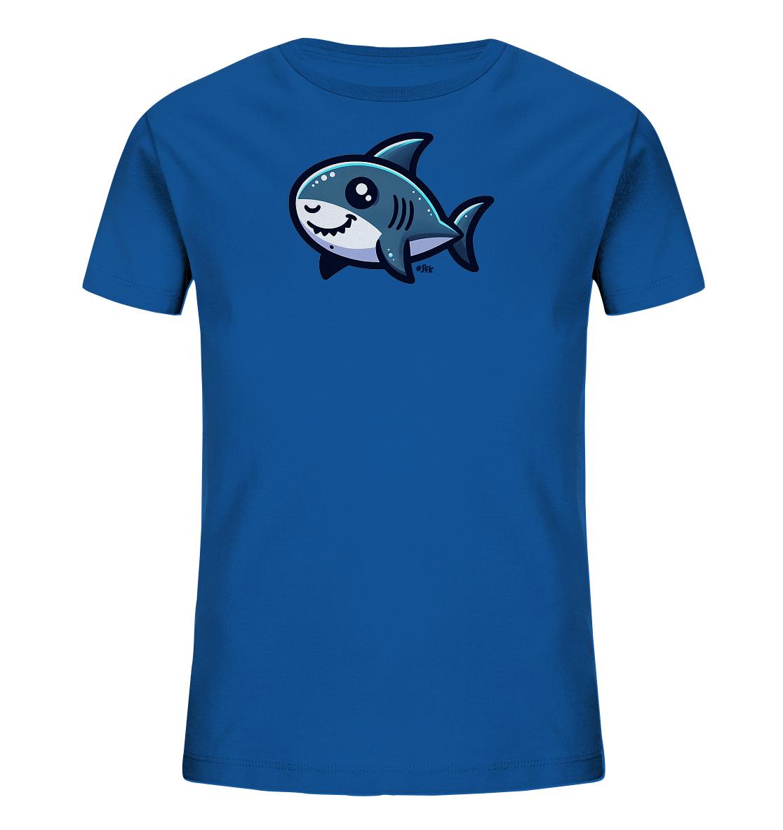 Onlineshop Shirts fuer Kinder - Das Bild zeigt ein strahlend blaues T-Shirt fuer Kinder mit einem grossen, niedlichen Motiv in der Mitte. Abgebildet ist ein cartoonhafter Hai mit grossen, freundlichen Augen und einem Laecheln. Das Design wirkt verspielt und freundlich, ideal fuer kleine Meeresliebhaber.