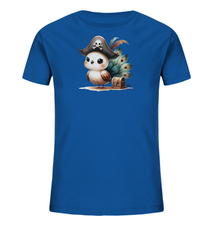 Onlineshop Shirts fuer Kinder - Das Bild zeigt ein leuchtend blaues T-Shirt fuer Kinder. Auf der Vorderseite ist eine Illustration eines niedlichen Vogels im Piratenkostuem zu sehen. Der Vogel traegt einen Piratenhut mit Totenkopf und steht neben einer kleinen Schatztruhe. Im Hintergrund sind dekorative Elemente, die an Federn erinnern.