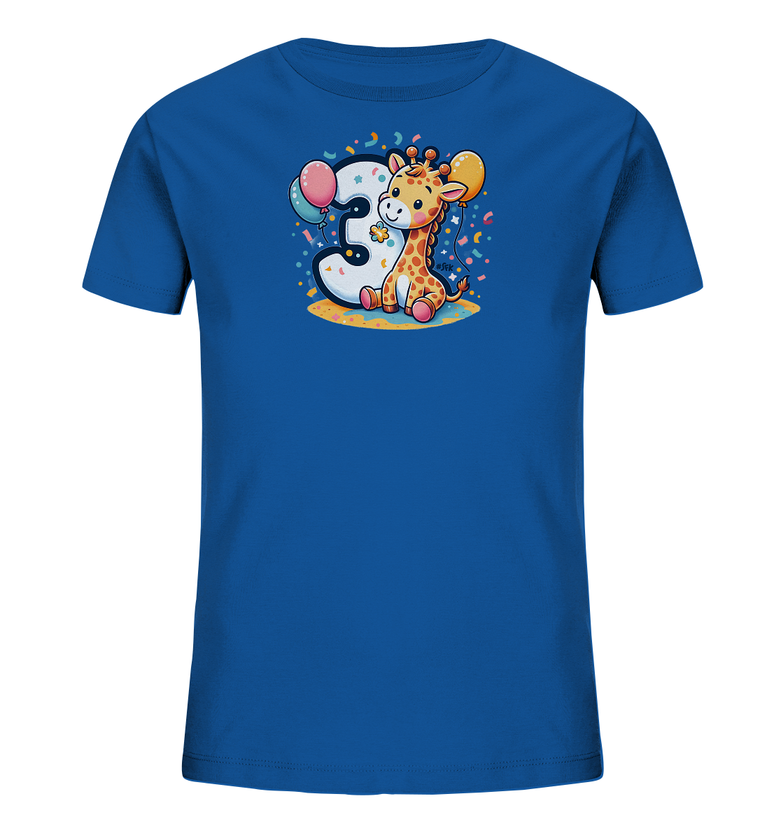 Onlineshop Shirts fuer Kinder - Das Bild zeigt ein blaues Kinder-T-Shirt mit einem niedlichen Motiv. Zentral ist eine Cartoon-Giraffe abgebildet, die neben einer grossen, weissen Zahl '3' sitzt. Das Design wird durch bunte Ballons, Konfetti und eine farbenfrohe Basis ergaenzt, was eine festliche Atmosphaere schafft. Die Illustration ist froehlich und ansprechend gestaltet.