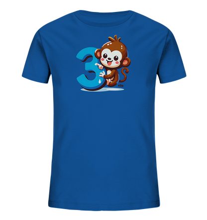 Onlineshop Shirts fuer Kinder - Das Bild zeigt ein blaues T-Shirt fuer Kinder. Auf der Vorderseite ist eine Illustration eines niedlichen, laechelnden Cartoon-Affen zu sehen. Der Affe sitzt neben einer grossen, hellblauen Zahl Drei. Das Design wirkt verspielt und froehlich.