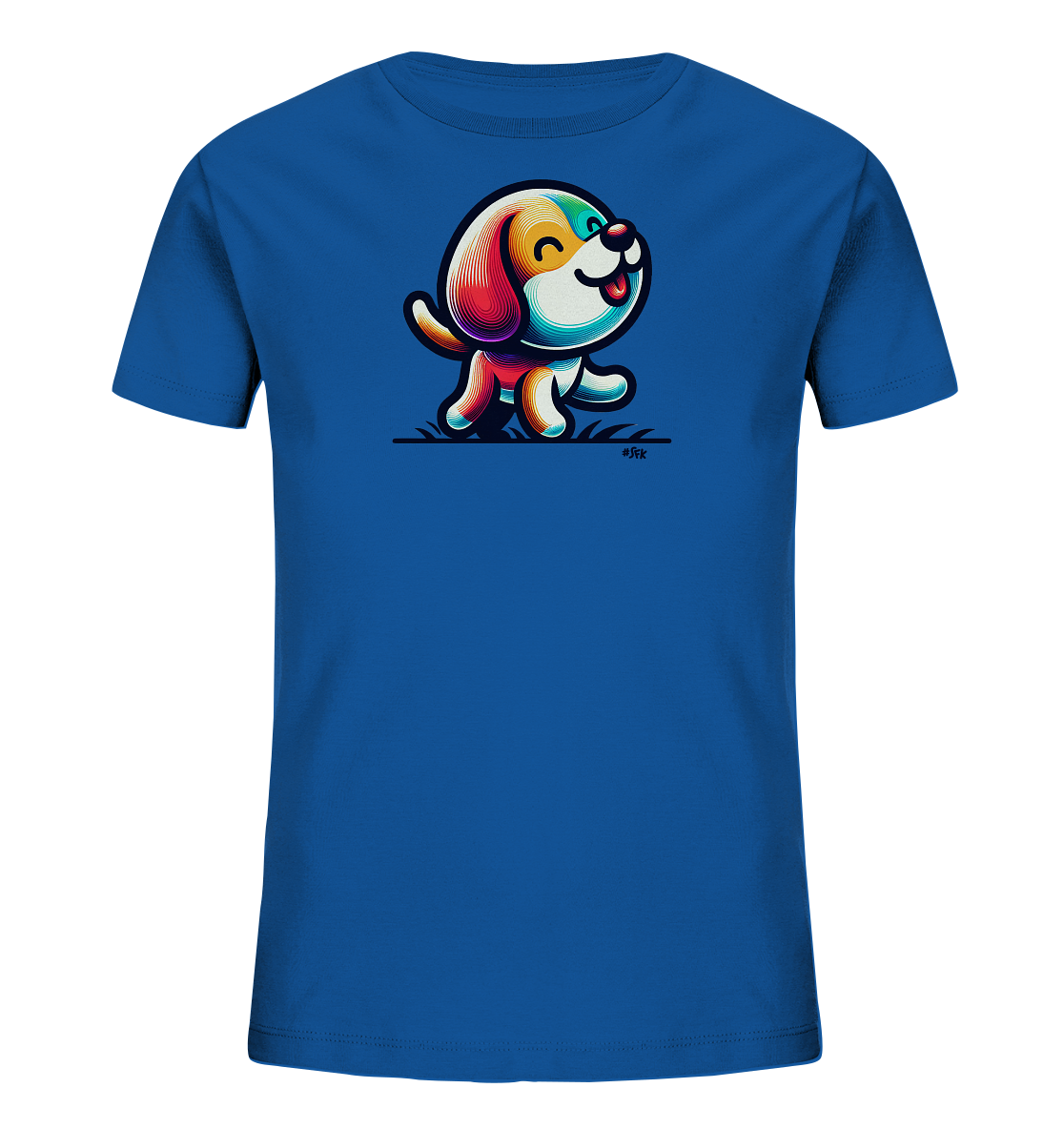 Onlineshop Shirts fuer Kinder - Das Bild zeigt ein blaues T-Shirt fuer Kinder mit einem farbenfrohen Aufdruck eines gehenden Hundes. Der Hund ist in einem stilisierten Design mit verschiedenen leuchtenden Farben auf Kopf, Koerper und Beinen dargestellt. Die Illustration wirkt froehlich und dynamisch und steht auf einer angedeuteten grasigen Flaeche. Das Design ist verspielt und ansprechend fuer junge Traeger.