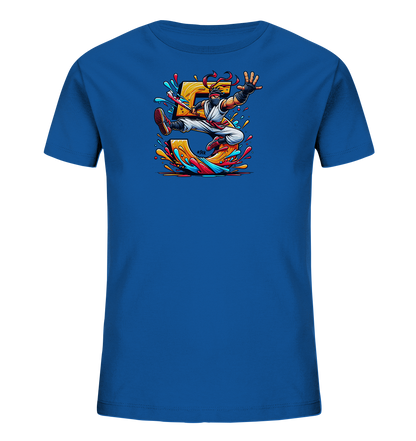 Kinder T-Shirt mit springendem Ninja, großer Zahl 5 und bunten Farbspritzern