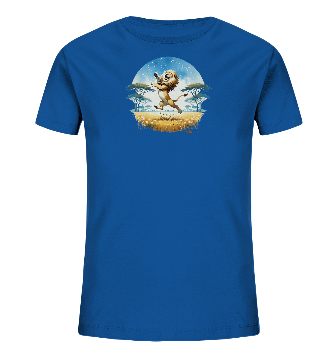 Onlineshop Shirts fuer Kinder - Das Bild zeigt ein blaues T-Shirt fuer Kinder mit einem runden Grafikdruck. Darauf ist ein springender Cartoon-Loewe in einer Savannenlandschaft abgebildet, umgeben von Baeumen und Blumen. Der Hintergrund zeigt einen hellen Himmel mit Punkten. Das Motiv wirkt froehlich und detailreich.