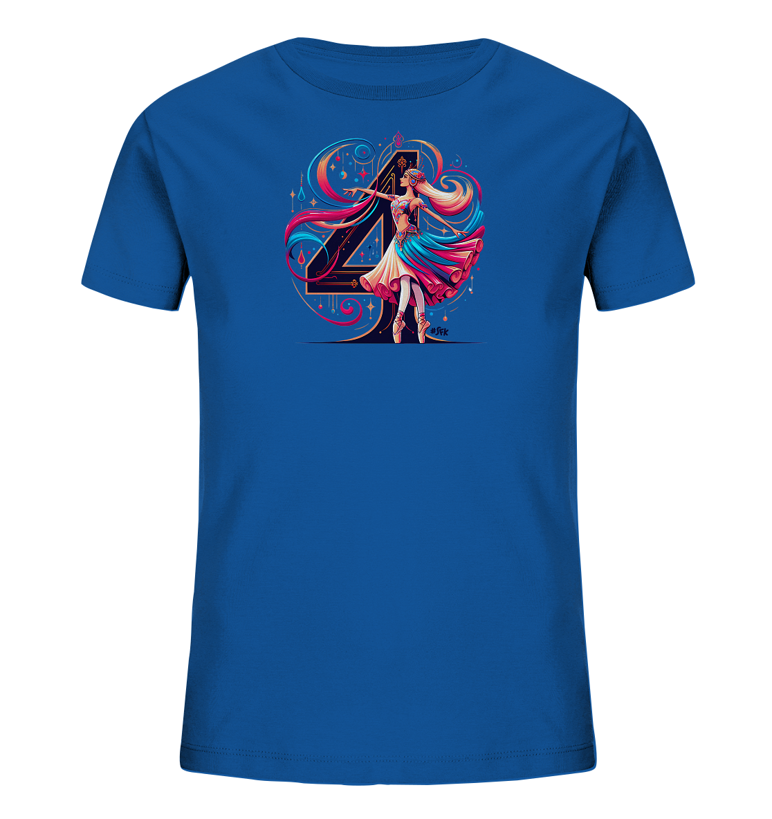Onlineshop Shirts fuer Kinder - Das Bild zeigt ein blaues T-Shirt fuer Kinder mit einem auffaelligen Grafikdruck. Im Zentrum des Designs steht die Zahl '4', umrahmt von einer dynamischen Darstellung einer Figur in Tanzpose. Bunte, fliessende Elemente und funkelnde Akzente umgeben das Motiv. Dieses kuenstlerische Design verleiht dem Shirt eine lebendige Optik.
