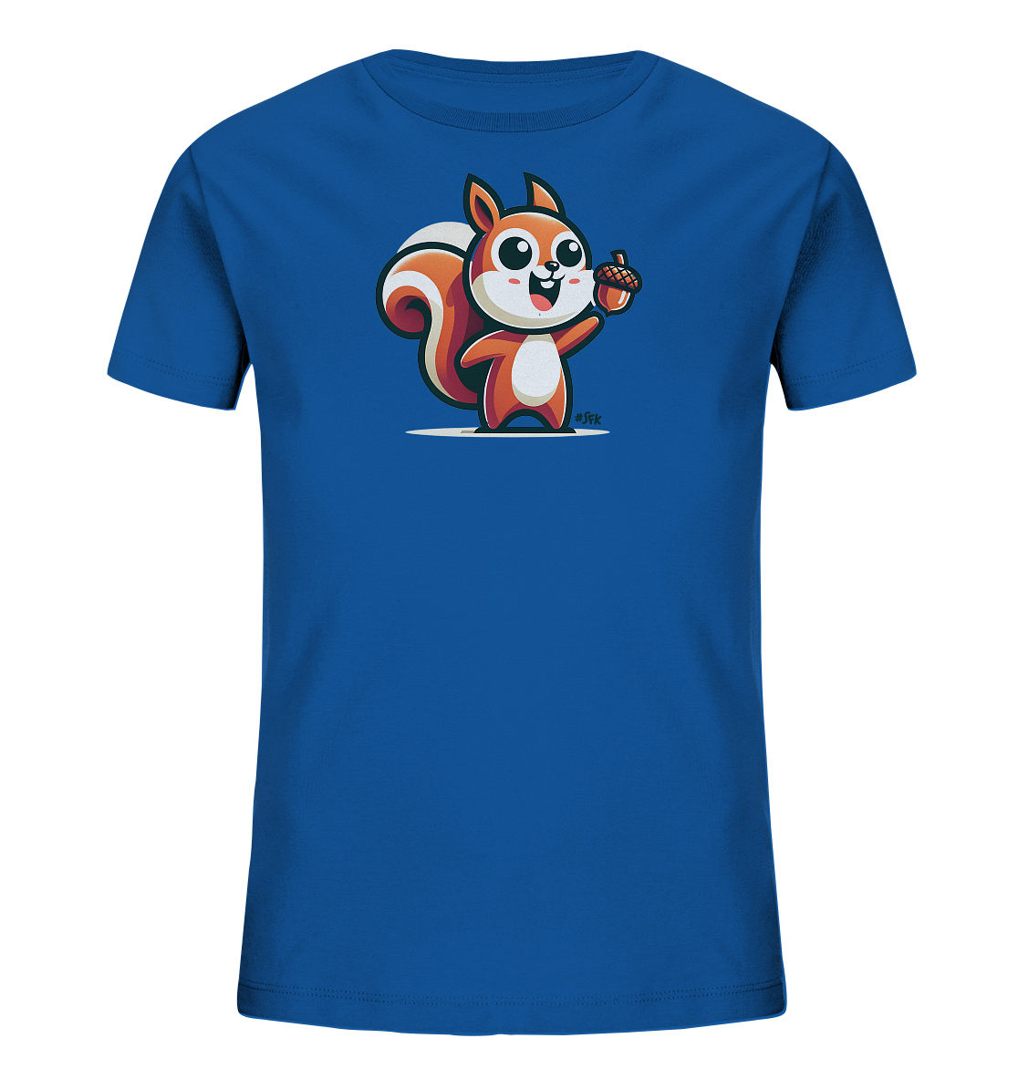 Onlineshop Shirts fuer Kinder - Das Bild zeigt ein leuchtend blaues T-Shirt fuer Kinder mit einer niedlichen Cartoon-Illustration. Im Zentrum ist ein orange-weisses Eichhoernchen zu sehen, das aufrecht steht und lachend eine Eichel in der Pfote haelt. Das Design wirkt freundlich und verspielt. Es ist ein ideales Shirt fuer kleine Tierfreunde.