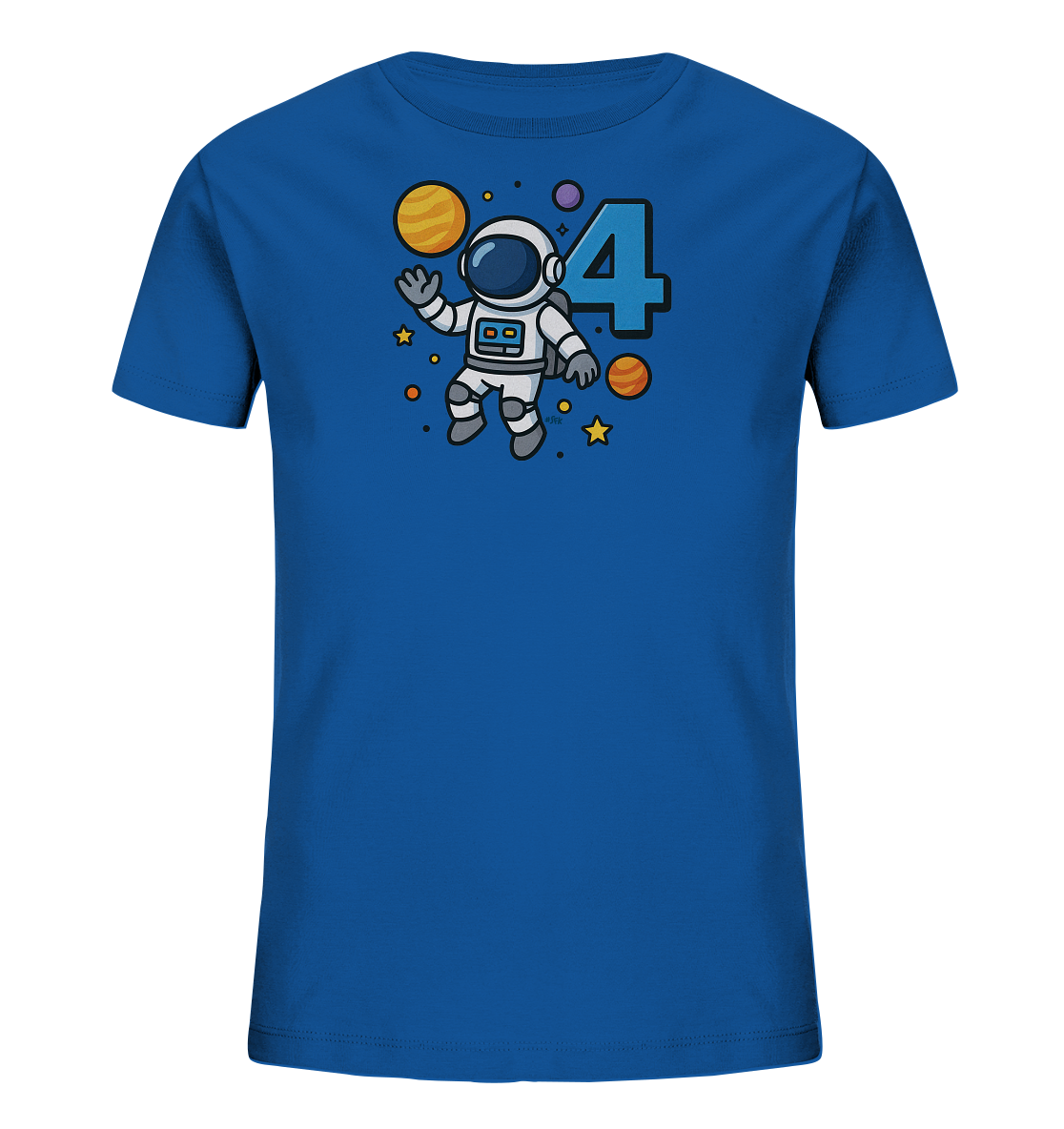 Onlineshop Shirts fuer Kinder - Das Bild zeigt ein blaues Kinder T-Shirt mit einem Weltraum-Motiv auf der Vorderseite. Ein cartoonhafter Astronaut schwebt darauf, umgeben von Planeten und Sternen. Eine grosse blaue Zahl 4 ist ebenfalls Teil des Designs. Die Grafik ist verspielt und farbenfroh gestaltet.