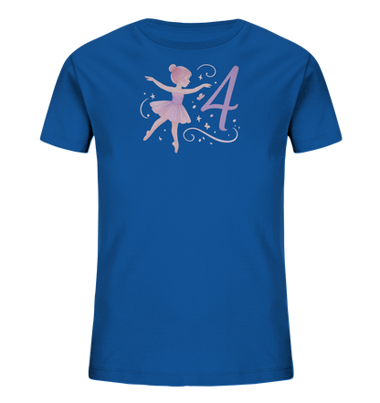 Onlineshop Shirts fuer Kinder - Das Bild zeigt ein koenigsblaues Kinder-T-Shirt. Auf der Vorderseite ist eine anmutige Ballerina-Figur in einem pinken Kleid abgebildet. Neben der Taenzerin steht eine grosse, ebenfalls pinke Zahl '4'. Kleine Sterne und schwungvolle Linien umgeben das Motiv.
