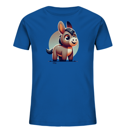 Onlineshop Shirts fuer Kinder - Das Bild zeigt ein blaues T-Shirt mit einer entzueckenden Comic-Illustration eines jungen Esels auf der Vorderseite. Der Esel ist braun-grau dargestellt, hat grosse Augen und ein freundliches Laecheln. Er steht vor einem hellen, kreisfoermigen Hintergrund, was dem Design Tiefe verleiht. Das Motiv ist ansprechend und detailreich gestaltet.