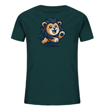 Onlineshop Shirts fuer Kinder - Das Bild zeigt ein dunkelgruenes T-Shirt fuer Kinder. Auf der Vorderseite befindet sich eine niedliche, cartoonhafte Illustration eines froehlichen Loewenbabys. Der kleine Loewe rennt und hebt dabei eine Pfote, mit einem breiten Laecheln im Gesicht. Das farbenfrohe und verspielte Design verleiht dem Shirt einen lebendigen Look.
