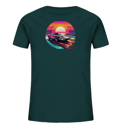 Kinder T-Shirt mit ein farbiger Sportwagen vor einer gestreiften Retro-Sonne