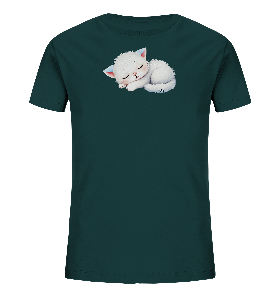 Onlineshop Shirts fuer Kinder - Das Bild zeigt ein dunkelgruenes T-Shirt fuer Kinder. Auf der Vorderseite ist eine niedliche Illustration eines schlafenden, weissen Kaetzchens zu sehen. Das Kaetzchen ist gemuetlich zusammengerollt und hat rosafarbene Ohrspitzen. Dieses Motiv verleiht dem Shirt eine sanfte und ansprechende Ausstrahlung.