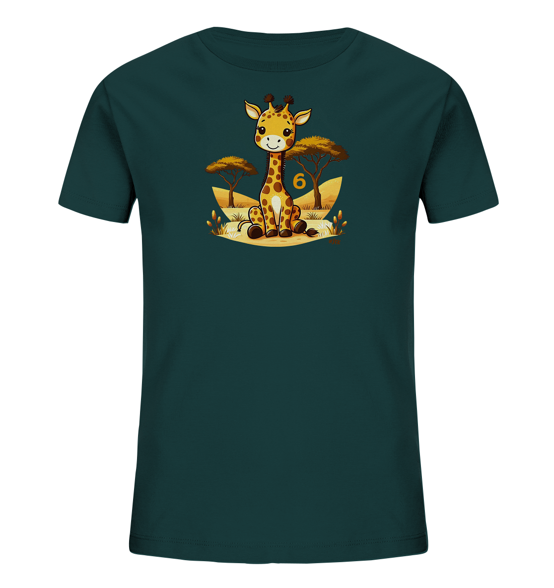 Onlineshop Shirts fuer Kinder - Das Bild zeigt ein dunkelgruenes Kinder-T-Shirt mit einem niedlichen Aufdruck. Ein lachender Cartoon-Giraffe sitzt inmitten einer stilisierten Savannenlandschaft. Neben der Giraffe ist die Zahl "6" in orange abgebildet. Das verspielte Motiv ist ideal fuer Kinder.