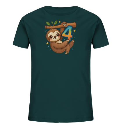 Onlineshop Shirts fuer Kinder - Das Bild zeigt ein dunkles T-Shirt mit einem niedlichen Aufdruck eines Faultiers, das an einem Ast haengt. Das Faultier haelt die farbenfroh gestaltete Zahl 4. Sterne und Punkte umgeben das verspielte Motiv. Das Design ist ideal fuer Kinder und wirkt froehlich.