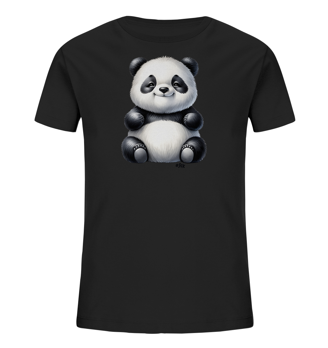 Onlineshop Shirts fuer Kinder - Das Bild zeigt ein schwarzes T-Shirt fuer Kinder, bedruckt mit einer niedlichen Illustration eines Pandas. Der Panda sitzt aufrecht und hat ein freundliches Laecheln. Das Design ist detailliert und zeigt das Fell des Tieres in Schwarz und Weiss. Dieses Motiv verleiht dem Shirt einen verspielten und charmanten Charakter.