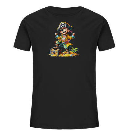 Onlineshop Shirts fuer Kinder - Das schwarze Kinder-T-Shirt zeigt ein farbenfrohes Comic-Motiv. Ein froehlicher Piratenjunge steht auf einer Schatzkiste auf einer kleinen Insel mit Palme. Er traegt typische Piratenkleidung inklusive Hut und Augenklappe und freut sich offensichtlich ueber den Fund.