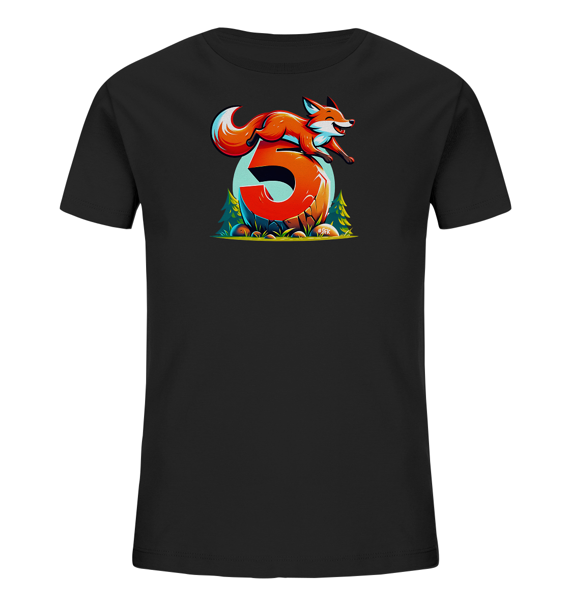 Onlineshop Shirts für Kinder - Das Bild zeigt ein schwarzes T-Shirt für Kinder, das auf der Vorderseite ein farbenfrohes Motiv trägt. Zentral ist die große, orangefarbene Zahl '5' dargestellt, die wie ein Felsen aussieht. Über der Zahl springt ein roter Fuchs mit weißer Schwanzspitze. Das Motiv wird von stilisierten Bäumen und Felsen umrahmt, mit einem hellblauen Kreis im Hintergrund, der an Mond oder Sonne erinnert. Die Gestaltung ist lebendig und verspielt, ideal für ein Kinder-T-Shirt.