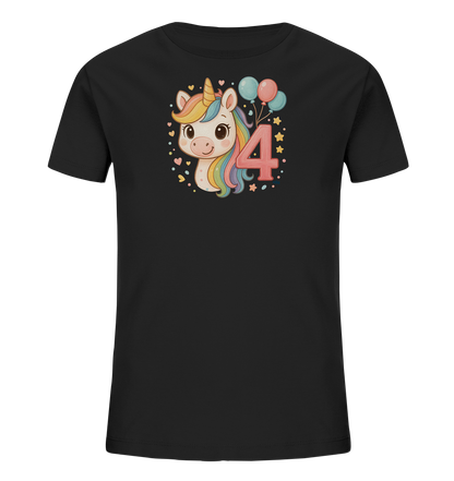Onlineshop Shirts fuer Kinder - Das Bild zeigt ein schwarzes Kinder-T-Shirt mit einem farbenfrohen Druck auf der Vorderseite. Zu sehen ist der Kopf eines niedlichen Einhorns mit Regenbogenmaehne und goldenem Horn. Daneben steht die Zahl '4', begleitet von Luftballons, Sternen und kleinen Herzen. Das Design wirkt froehlich und verspielt.