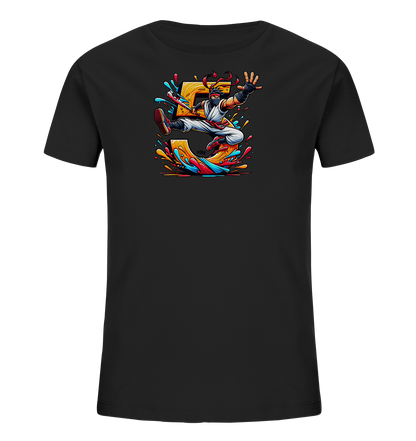 Kinder T-Shirt mit springendem Ninja, großer Zahl 5 und bunten Farbspritzern