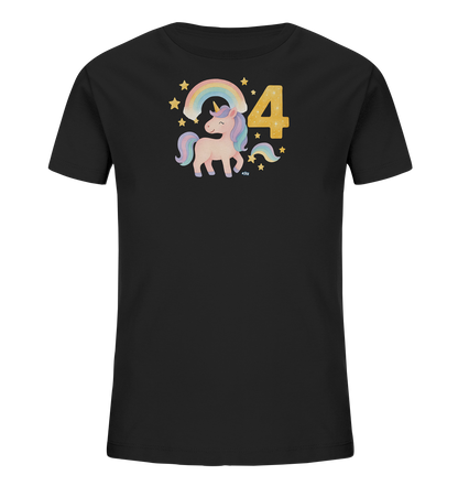 Onlineshop Shirts fuer Kinder - Das Bild zeigt ein schwarzes Kinder-T-Shirt mit einem farbenfrohen Motiv auf der Vorderseite. Zu sehen ist ein rosa Einhorn mit bunter Maehne und einem gelben Horn. Daneben steht die grosse, gelbe Zahl '4'. Ein Regenbogen und kleine Sterne runden das verspielte Design ab.