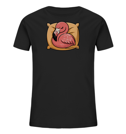 Onlineshop Shirts fuer Kinder - Das Bild zeigt ein schwarzes T-Shirt fuer Kinder. Auf der Vorderseite ist ein schlafender, pinkfarbener Flamingo abgebildet. Der Flamingo liegt auf einem hellbraunen Kissen und hat die Augen geschlossen. Das Design ist schlicht und neutral gehalten.