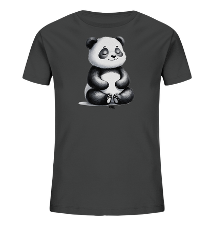 Kinder T-Shirt mit ein Panda im Schneidersitz mit geschlossenen Augen und sanftem Lächeln
