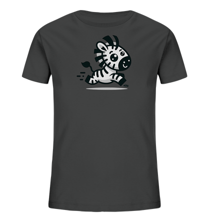 Onlineshop Shirts fuer Kinder - Das Bild zeigt ein dunkelgraues T-Shirt fuer Kinder mit einem niedlichen Zebra-Motiv auf der Vorderseite. Das Cartoon-Zebra ist in Schwarz-Weiss gehalten und rennt froehlich ueber eine Andeutung von Boden. Linien hinter dem Zebra symbolisieren seine Bewegung. Das Design wirkt verspielt und ist ideal fuer Kinder.