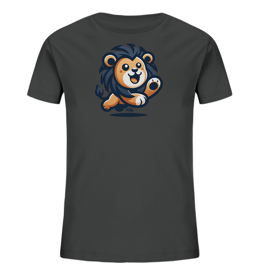 Onlineshop Shirts fuer Kinder - Das Bild zeigt ein graues T-Shirt fuer Kinder mit einem farbenfrohen Comic-Loewen auf der Vorderseite. Der Loewe ist in einer dynamischen Pose dargestellt, scheint zu rennen oder zu springen und winkt froehlich mit einer Pfote. Er hat eine dunkle Maehne, ein freundliches Gesicht und grosse Augen, was dem Design einen verspielten Charakter verleiht. Die Grafik ist detailreich und in kraeftigen Farben gehalten.