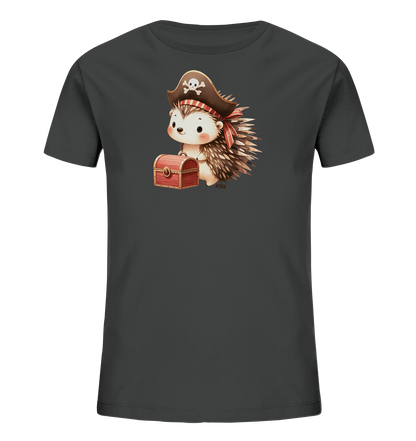 Onlineshop Shirts fuer Kinder - Das Bild zeigt ein dunkelgraues T-Shirt fuer Kinder mit einem verspielten Druck. Zu sehen ist ein niedlicher Igel, der als Pirat verkleidet ist. Der Igel traegt einen Piratenhut mit Totenkopfmotiv und sitzt neben einer kleinen, geschlossenen Schatzkiste. Das Design wirkt froehlich und abenteuerlich.