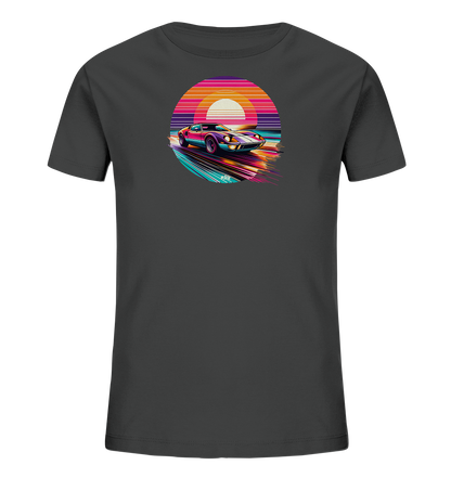 Kinder T-Shirt mit ein farbiger Sportwagen vor einer gestreiften Retro-Sonne