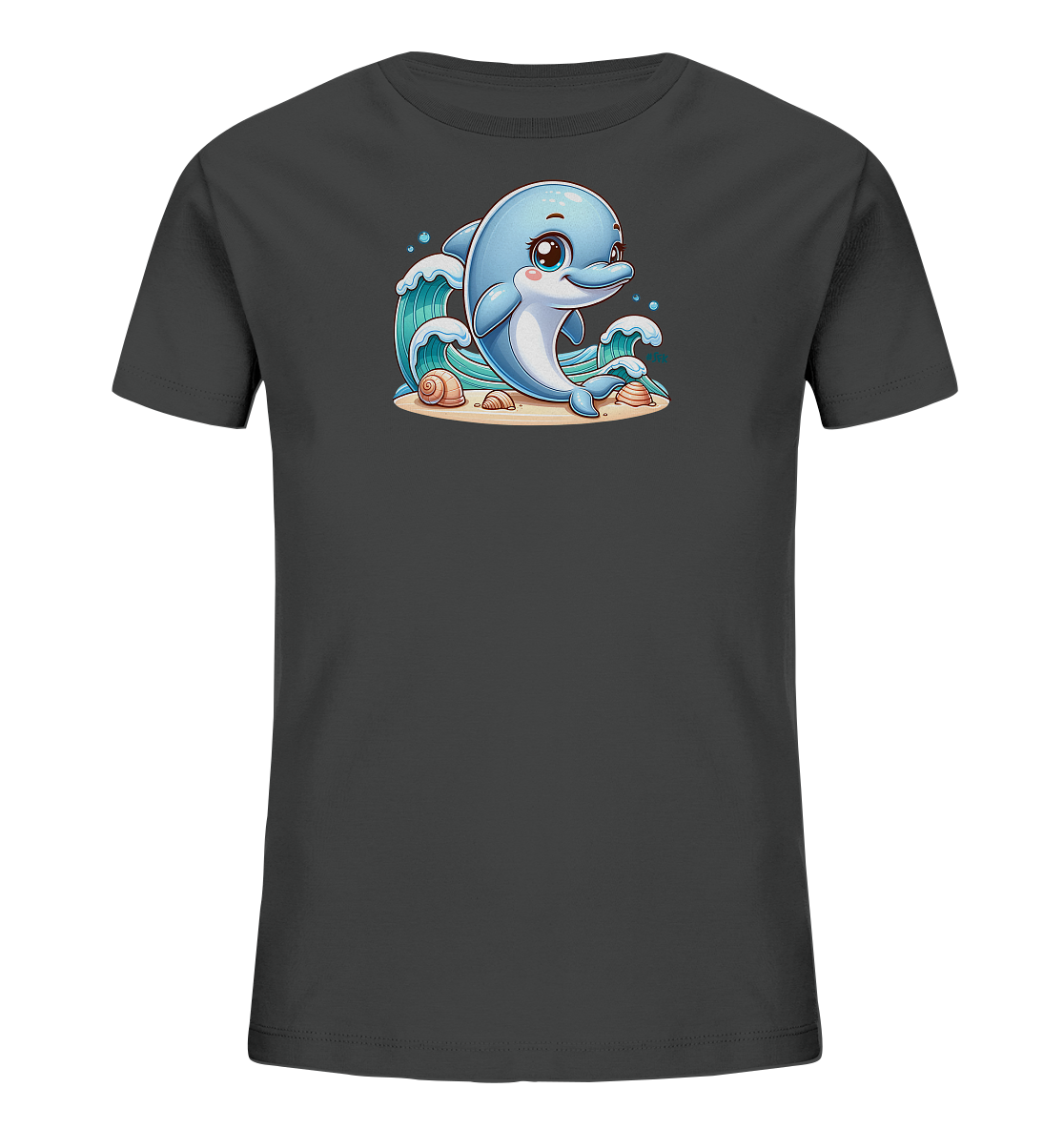 Onlineshop Shirts fuer Kinder - Das Bild zeigt ein dunkelgraues T-Shirt mit einem farbenfrohen Aufdruck. Zu sehen ist ein laechelnder Cartoon-Delfin, der auf Sand sitzt. Der Delfin ist von stilisierten blauen Wellen und einigen Muscheln umgeben. Das Motiv wirkt froehlich und detailreich.