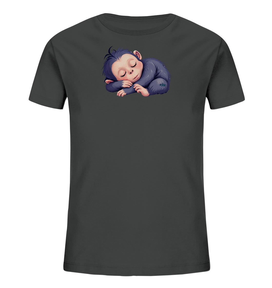 Onlineshop Shirts fuer Kinder - Das Bild zeigt ein dunkelgraues T-Shirt fuer Kinder. Auf der Vorderseite befindet sich eine detaillierte Illustration eines friedlich schlafenden Babyaffen. Das kleine Äffchen liegt zusammengerollt, mit geschlossenen Augen und einem ruhigen Gesichtsausdruck. Die Illustration ist in sanften Lila- und Blautoenen gehalten und schafft eine beruhigende Wirkung.