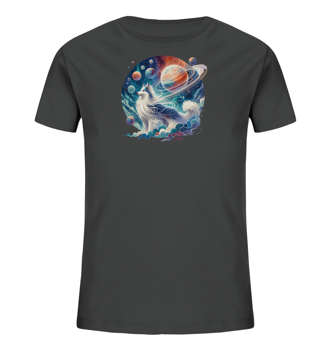 Onlineshop Shirts fuer Kinder - Dieses T-Shirt in Dunkelgrau zeigt ein eindrucksvolles, kreisfoermiges Motiv in der Mitte. Es stellt einen weissen Hund oder Wolf dar, der inmitten einer fantastischen Weltraumlandschaft sitzt. Umgeben von Planeten, Sternen und farbigen Nebeln ruht das Tier auf Wolken. Das Design ist reich an Details und Farben und schafft eine magische Atmosphaere.