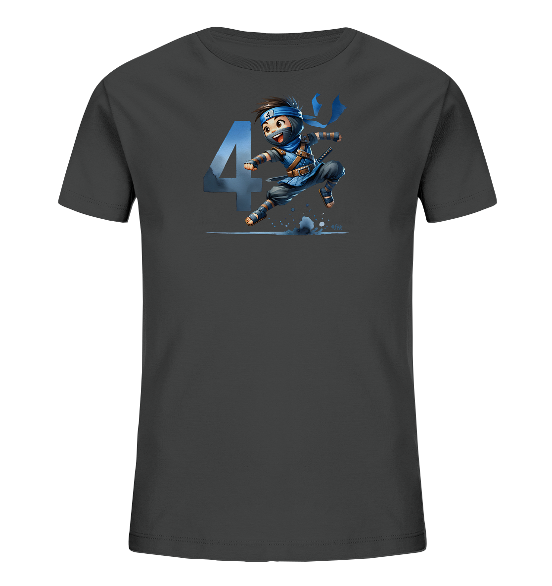 Onlineshop Shirts fuer Kinder - Dieses dunkelgraue T-Shirt zeigt ein spannendes Motiv eines agilen Ninja-Charakters in blauer Kampfkleidung. Der Ninja springt in actionreicher Pose vor einer grossen, hellblauen Zahl "4". Das Design vermittelt Dynamik und Abenteuerlust, ideal fuer aktive Kinder.