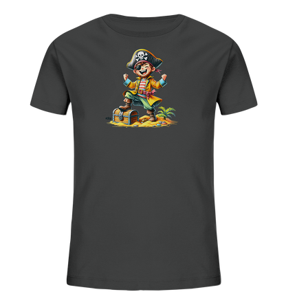 Onlineshop Shirts fuer Kinder - Das T-Shirt zeigt eine farbenfrohe Illustration eines lachenden Kindes als Pirat verkleidet. Es steht auf einer geoeffneten Schatzkiste auf einer kleinen Insel mit Sand und einer Palme. Das Motiv stellt eine froehliche Schatzsuche dar.