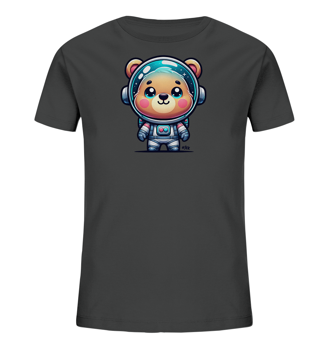 Onlineshop Shirts fuer Kinder - Dieses dunkle T-Shirt fuer Kinder zeigt eine charmante Illustration eines kleinen Baeren in einem Astronautenanzug. Der Baer hat grosse, freundliche Augen und traegt einen Helm, der einen Blick ins All freigibt. Der Anzug ist detailliert gestaltet, was dem Motiv einen verspielten und abenteuerlichen Touch verleiht.