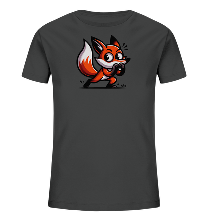 Onlineshop Shirts fuer Kinder - Das Bild zeigt ein dunkelgraues T-Shirt fuer Kinder mit einem farbenfrohen Fuchs-Motiv auf der Vorderseite. Der Cartoon-Fuchs hat orange-weisses Fell, grosse Augen und steht in einer verspielten Haltung. Er bedeckt sein Maul mit den Pfoten und hat einen aufmerksamen Ausdruck. Das Design wirkt lebendig und ansprechend.