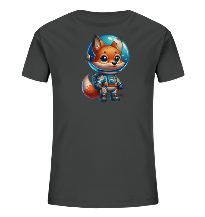 Onlineshop Shirts fuer Kinder - Das Bild zeigt ein dunkelgraues Kinder-T-Shirt mit einem grossen Aufdruck auf der Vorderseite. Das Motiv stellt einen niedlichen, cartoonhaften Fuchs in einem detaillierten Astronautenanzug dar. Der Fuchs hat einen Helm mit einem blauen Visier, in dem Sterne zu sehen sind, und der Anzug ist in Weiss, Blau und Orange gehalten.