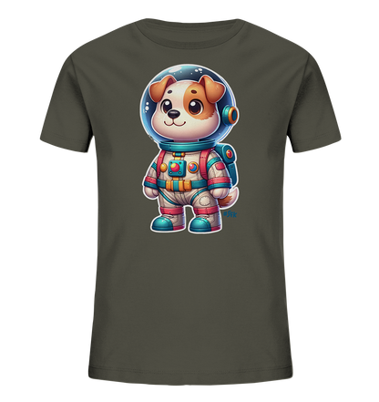Onlineshop Shirts fuer Kinder - Das Bild zeigt ein dunkelgraues T-Shirt mit einem niedlichen Astronauten-Motiv. Dargestellt ist ein Cartoon-Hund in einem detaillierten Raumfahreranzug mit Helm. Der Anzug ist in leuchtenden Farben wie Weiss, Rot, Blau und Orange gestaltet. Die Illustration verleiht dem Shirt einen verspielten und abenteuerlichen Look fuer Kinder.