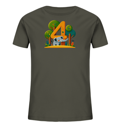 Onlineshop Shirts fuer Kinder - Das Bild zeigt ein dunkelgraues Kinder-T-Shirt mit einem lebhaften Motiv auf der Vorderseite. Eine grosse orangefarbene Zahl '4' wird von einem suessen grauen Elefanten begleitet. Dahinter sind stilisierte Baeume und Pflanzen in gruenen und blauen Toenen dargestellt, die auf einem sandfarbenen Untergrund stehen. Das Design wirkt verspielt und farbenfroh, ideal fuer Kinder.