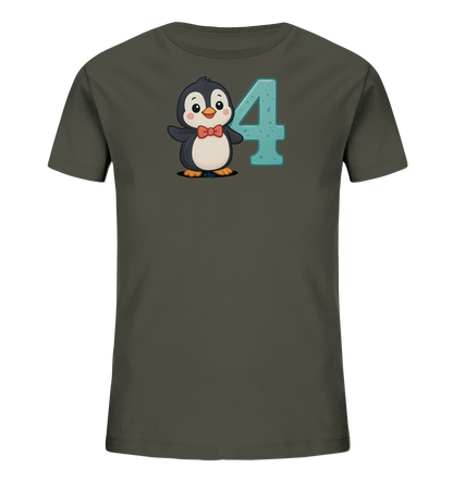 Onlineshop Shirts fuer Kinder - Das Bild zeigt ein dunkles Kinder-T-Shirt mit einem niedlichen Pinguinmotiv auf der Vorderseite. Der freundliche Pinguin traegt eine rote Fliege und steht neben einer grossen, hellblauen Zahl '4'. Das Design ist farbenfroh und ansprechend fuer Kinder.