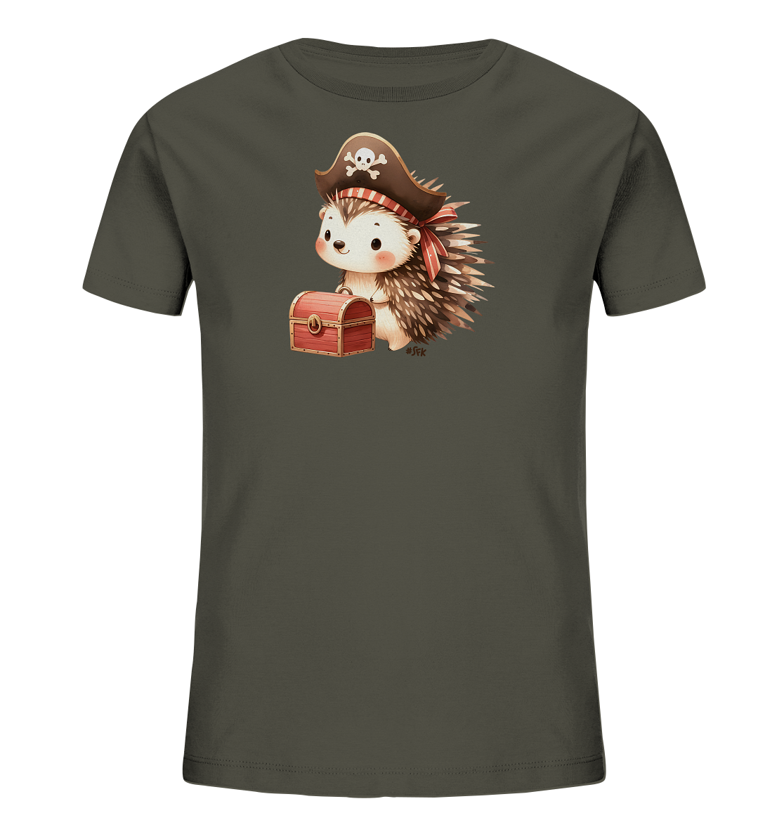 Onlineshop Shirts fuer Kinder - Dieses dunkle T-Shirt zeigt einen entzueckenden Igel in Piratenmontur, komplett mit einem Hut mit Totenkopfmotiv. Der Igel sitzt neben einer kleinen roten Schatztruhe. Die Illustration ist detailreich und farbenfroh, was dem Shirt einen abenteuerlichen Charakter verleiht. Es ist ein froehliches Design, das Kinder begeistern wird.