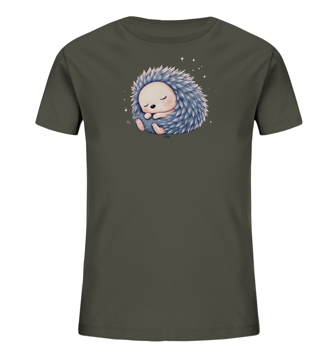 Onlineshop Shirts fuer Kinder - Das Bild zeigt ein dunkelgruenes Kinder-T-Shirt mit einem niedlichen Motiv eines schlafenden Igels. Der Igel ist eingerollt, hat blaue Stacheln und ein rosafarbenes Gesicht. Um ihn herum schweben kleine Sterne, die eine friedliche Atmosphaere schaffen. Das Design wirkt sehr beruhigend und ist ideal fuer Kinder.