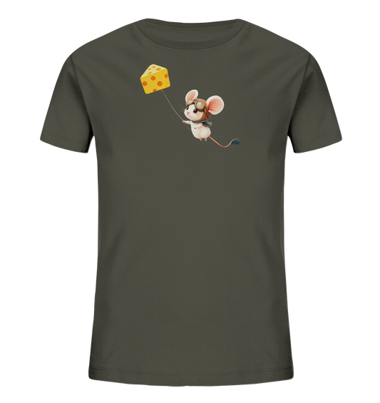 Onlineshop Shirts fuer Kinder - Das Bild zeigt ein olivgruenes Kinder-T-Shirt. Auf der Vorderseite ist eine niedliche, weisse Maus mit Pilotenbrille und -muetze abgebildet, die scheinbar fliegt. Sie haelt einen Faden, an dem ein grosses Stueck gelber Kaese befestigt ist, das wie ein Ballon wirkt. Das verspielte Design verleiht dem Shirt einen fantasievollen und abenteuerlichen Charme.