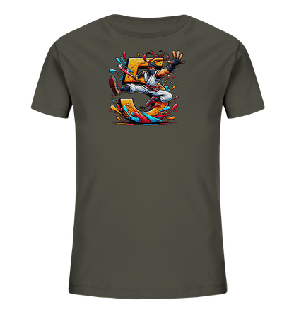 Kinder T-Shirt mit springendem Ninja, großer Zahl 5 und bunten Farbspritzern