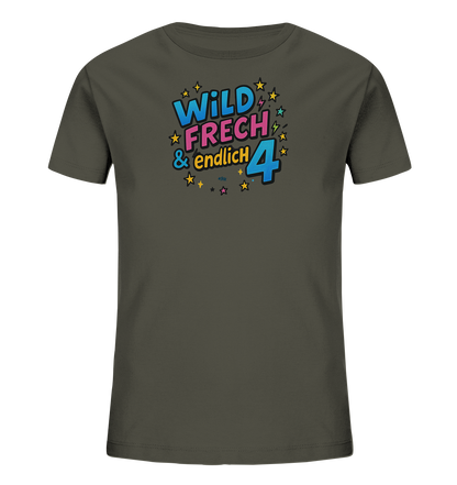 Onlineshop Shirts fuer Kinder - Dieses dunkelgraue Kinder-T-Shirt praesentiert einen farbenfrohen Druck auf der Vorderseite. Der Druck zeigt den Schriftzug "WILD FRECH & endlich" in leuchtenden Farben sowie eine grosse, blaue Zahl 4. Verschiedene Sterne und Blitze umrahmen das Design und sorgen fuer einen dynamischen Look. Das Motiv eignet sich besonders fuer einen vierten Geburtstag.