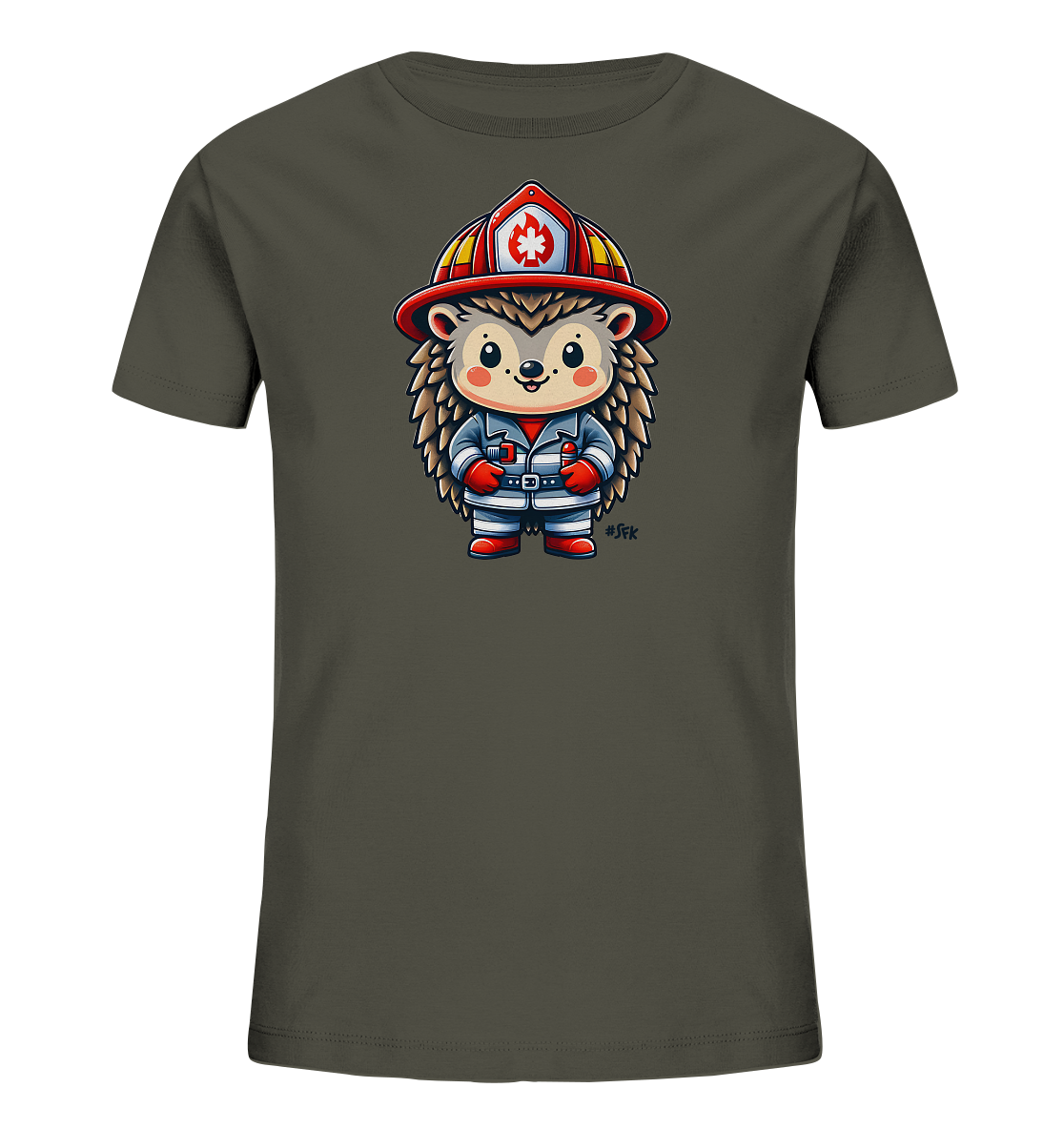 Onlineshop Shirts fuer Kinder - Das Bild zeigt ein T-Shirt in einem dunklen Gruenton. Auf der Vorderseite ist eine Illustration eines niedlichen Igels zu sehen, der eine Feuerwehruniform traegt. Der Igel hat einen roten Helm mit gelben Streifen und eine blaue Jacke mit grauem Guertel. Er laechelt freundlich.